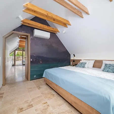 Gejzir Vendeghaz 公寓 *